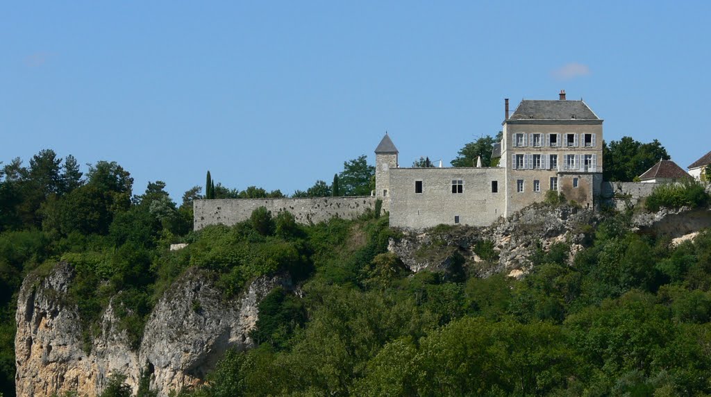 Mailly-le-Château by Naru Kenji