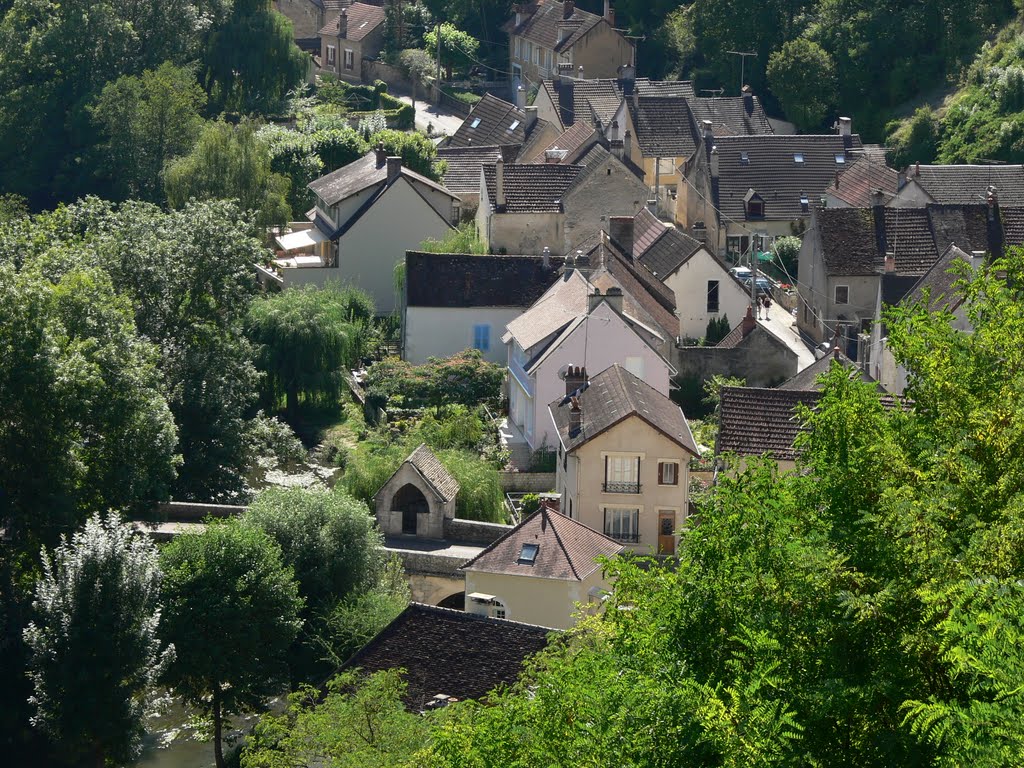 Mailly-le-Château (Yonne) by Naru Kenji