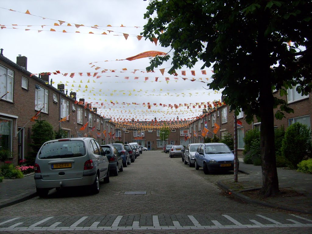 's-Gravenzande - PRINSES MARGRIETSTRAAT - tijdens de WK by EllyDimmers