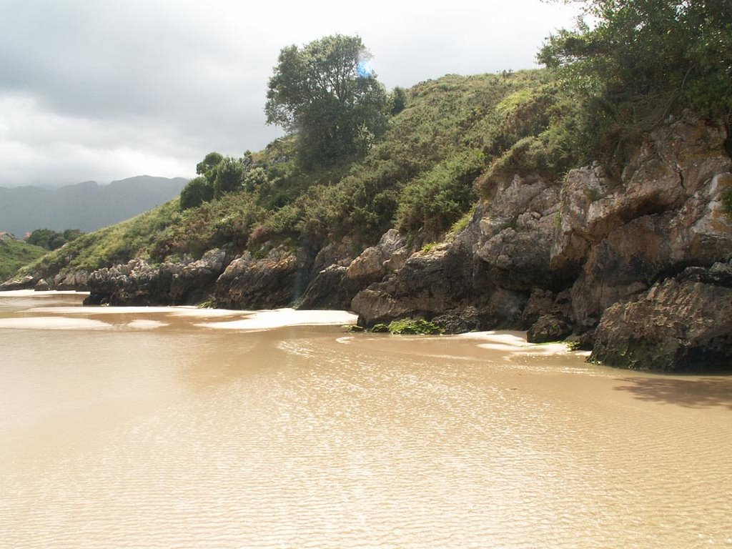 Playa de Poo by Frank Pustlauck