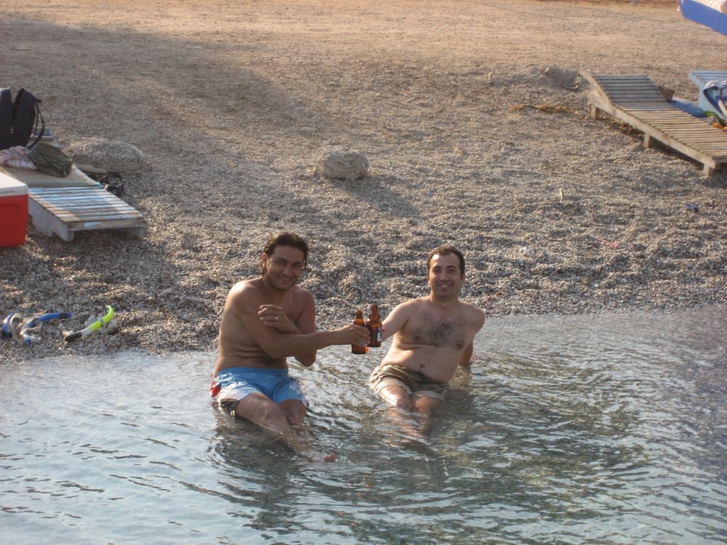 Ören Beach- Drinking beer in the beach by cagdasoran