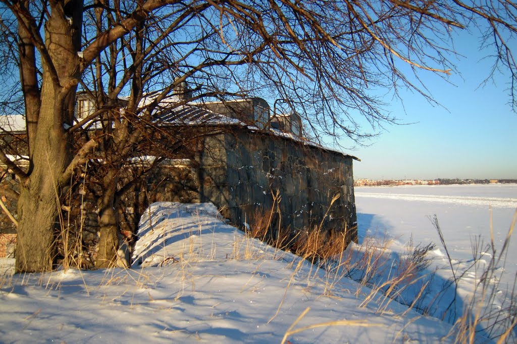 Snowy fortifications of Särkkä by Petteri Kantokari