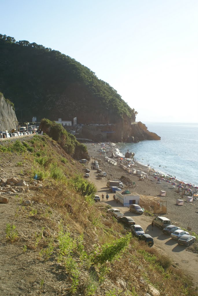 La plage des grottes by aamyyn