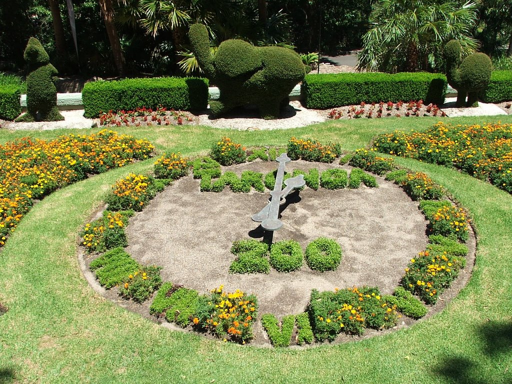 Taronga garden clock - zahradní hodiny zoo Taronga by Thajsko