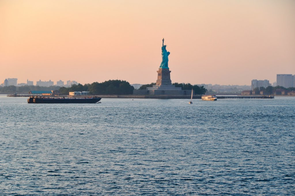 Statue of Liberty, New York. by Nicola e Pina Newyor…