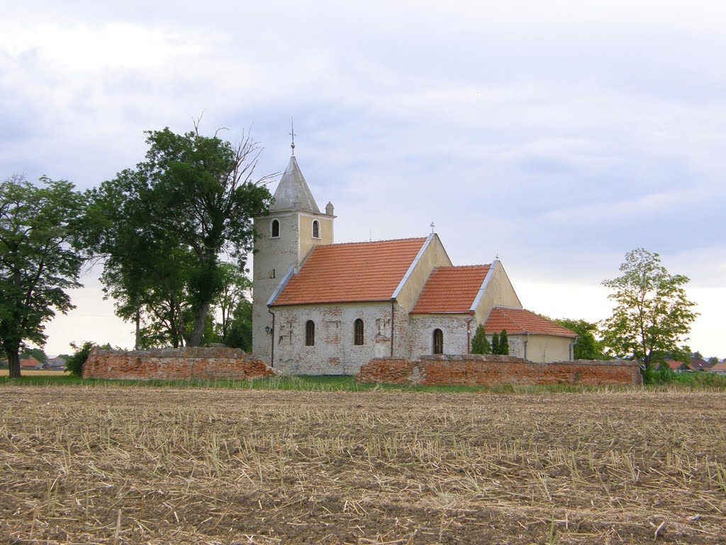 Malá Mača, Kostol sv. Margity by X-01