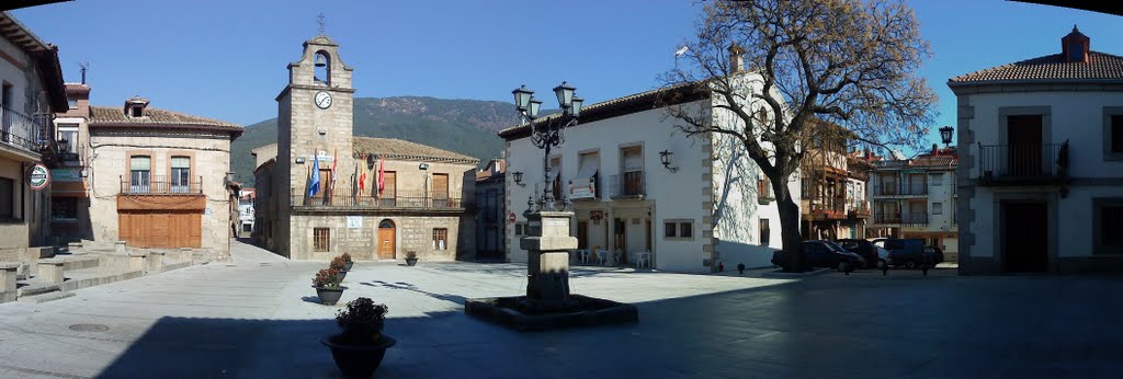 La Adrada - Plaza del Ayuntamiento by manteconan