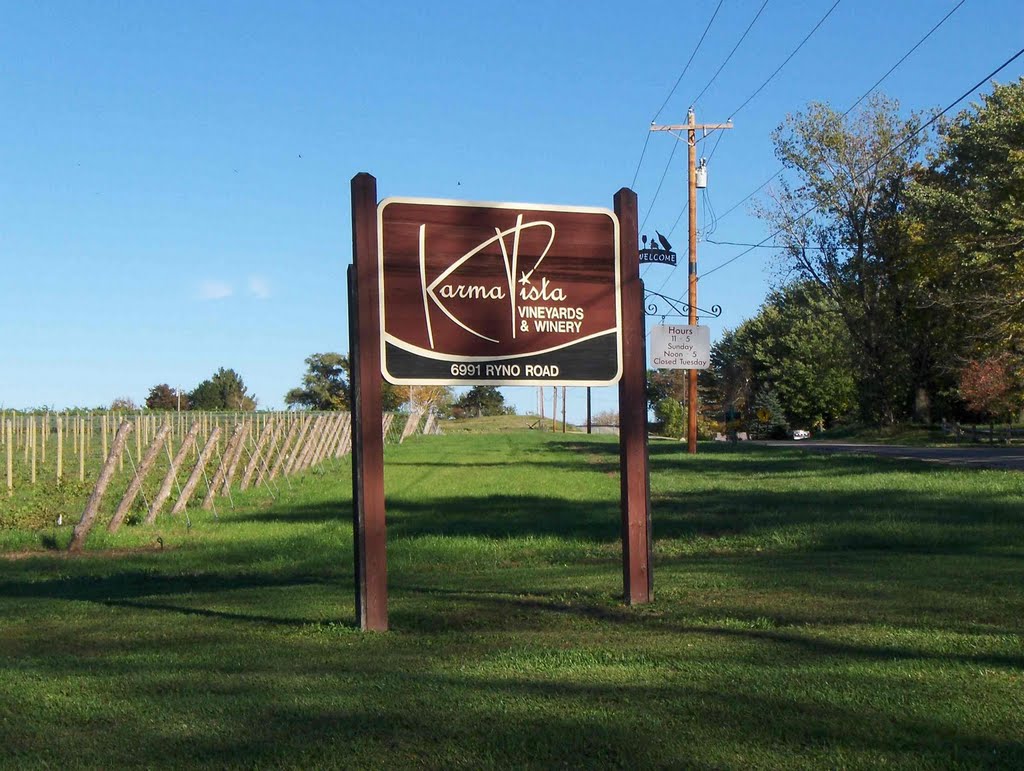 Karma Vista Vineyards & Winery, GLCT by Robert Maihofer, Great Lakes Casual Traveler