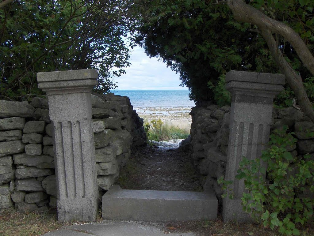 Cana Island Lighthouse, GLCT by Robert Maihofer, Great Lakes Casual Traveler