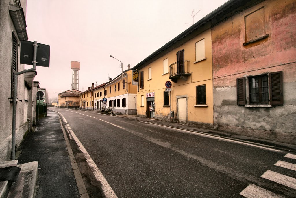 Pantigliate - Via D'Annunzio by roberto rubiliani