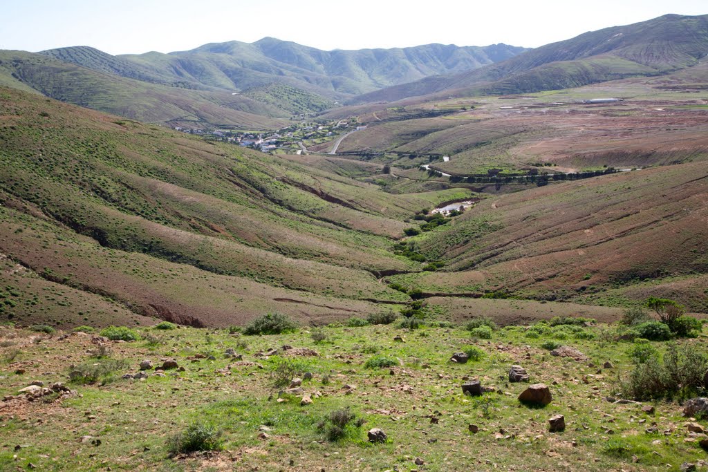 Betancuria from Mirador de Santas Inès by Milan Svanderlik