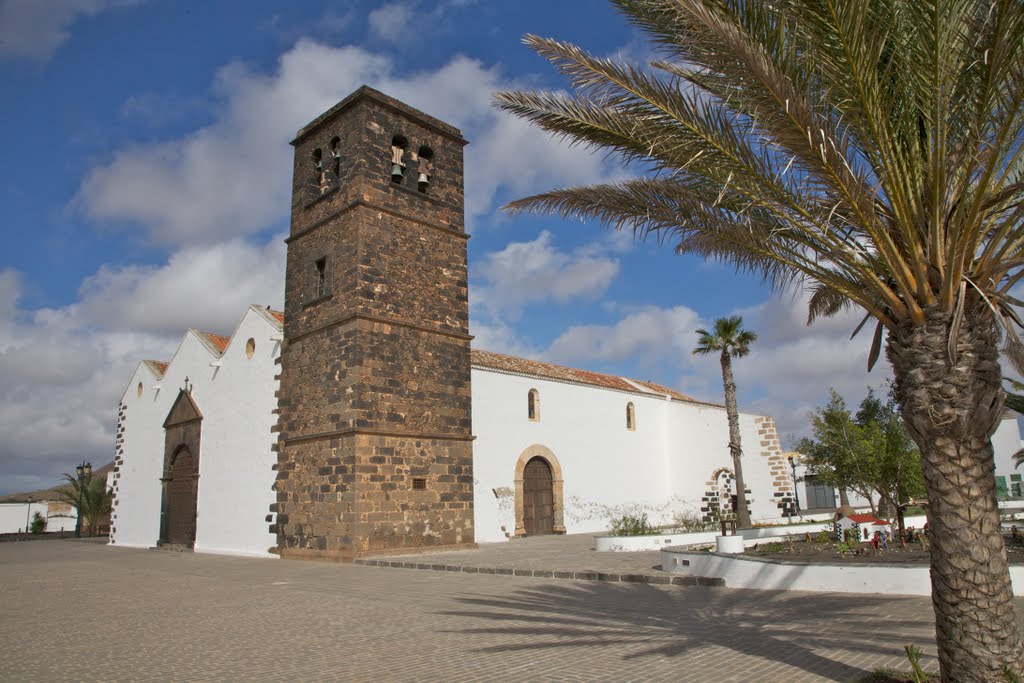 La Oliva - Iglesia de Nuestra Señora de la Candelaria by Milan Svanderlik