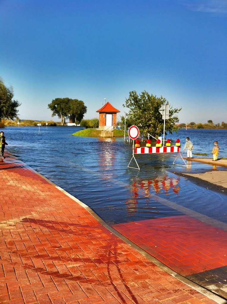 Hochwasser am Pegelhaus by MBSoft