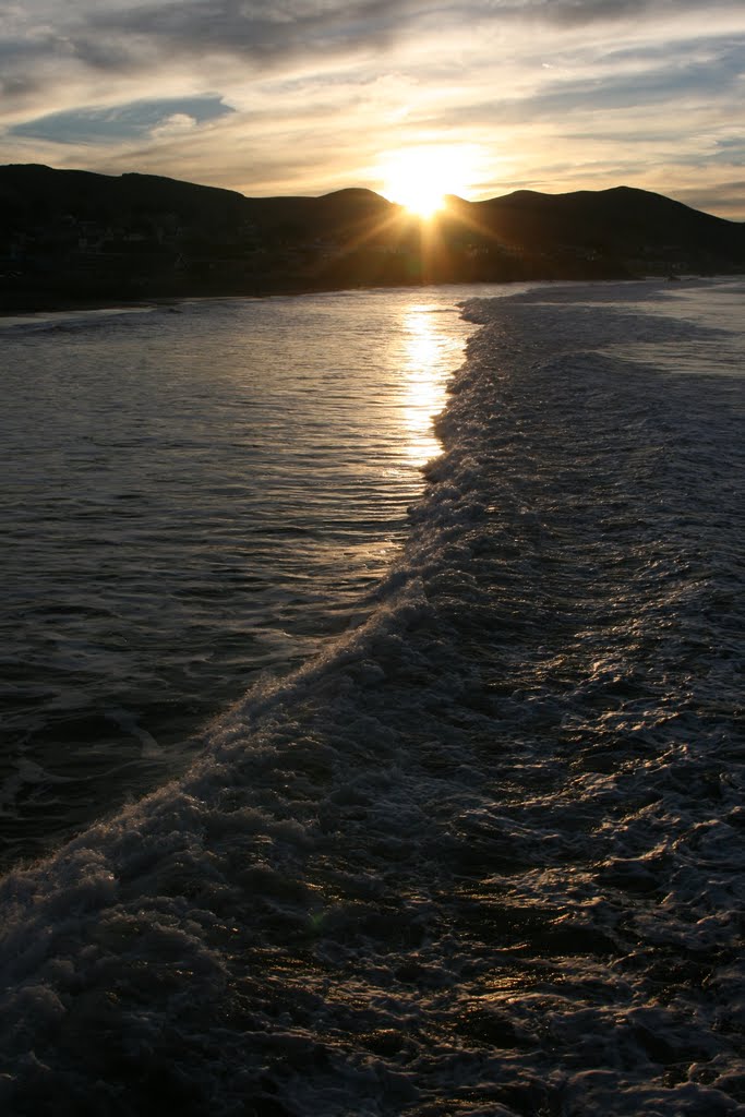 Sunrise, Cayucos California, January 2011 by Kevin.Daniels