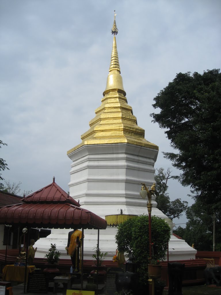 Wat Phra That Doi Chom Thong วัดพระธาตุดอยจอมทอง by videomaster