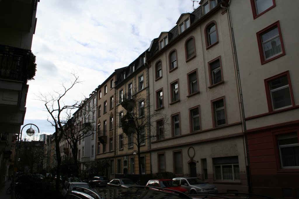 Jungstraße 21, 60486 Frankfurt (weit rechts) by Antiburka2