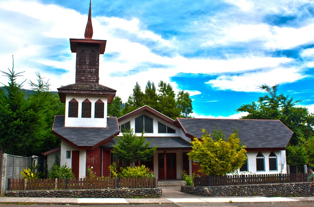 Iglesia de Coñaripe by Saqui