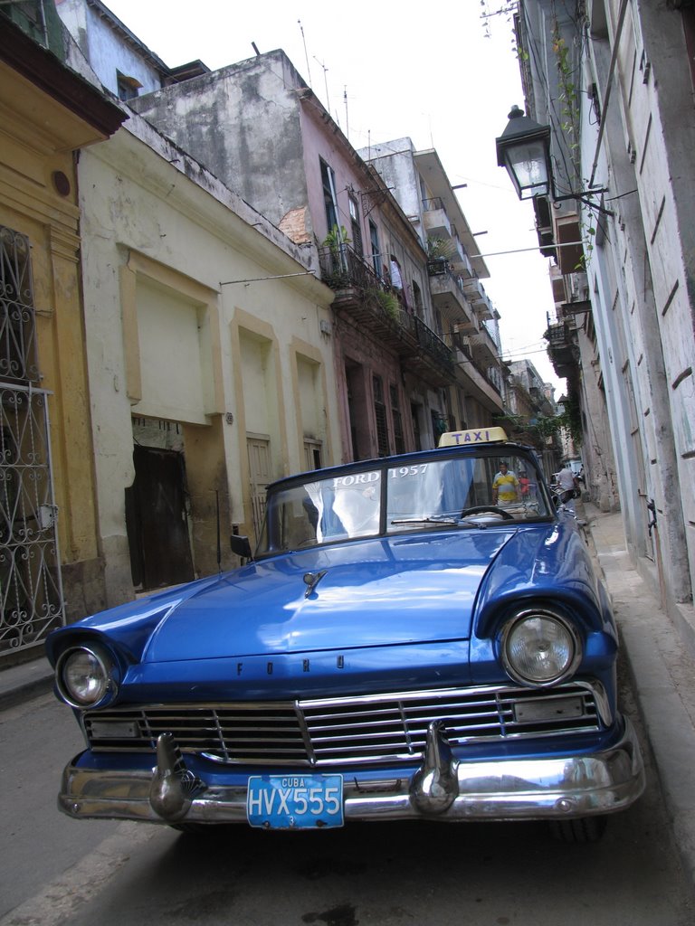 Old car by Inna Klim