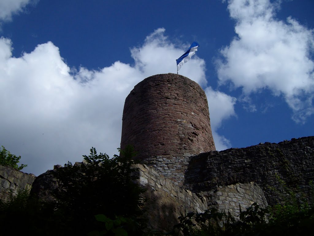 Ruine Polle by Oliver Bodenstab