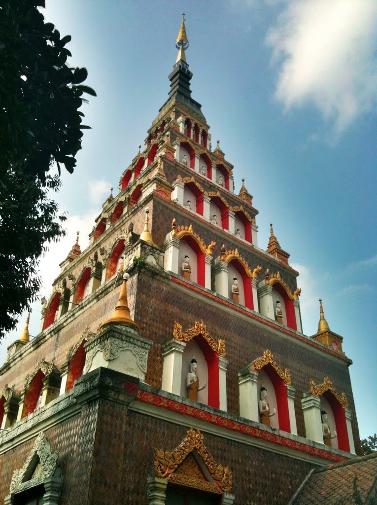 วัดสันติธรรม Wat Santitham by ludwig_zwei