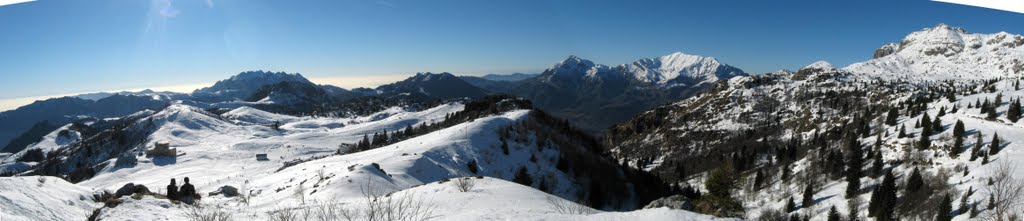 Piani di Artavaggio mt.1650 vista su Resegone e Grigne by alabardiere