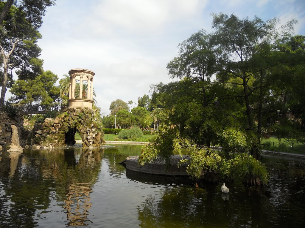 Esplugues de Llobregat: parc de Can Vidalet by Pedro Salcedo i Vaz