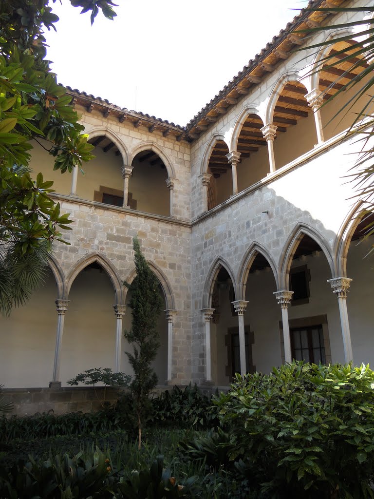 Esplugues de Llobregat: monestir de Santa Maria de Montsió by Pedro Salcedo i Vaz