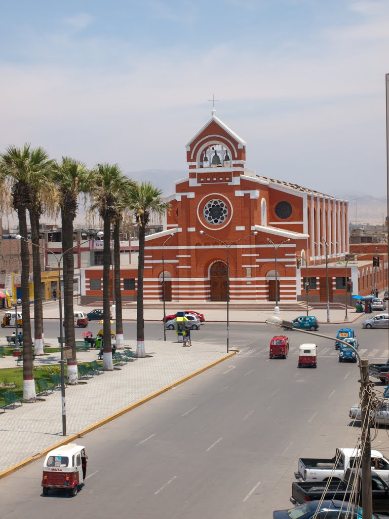 PLAZA DE ARMAS DE CHINCHA by Víctor Romero V.