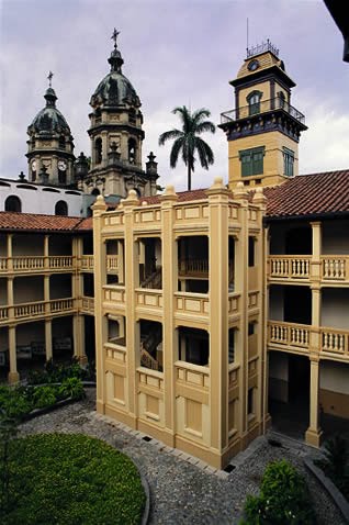 U de A - Interior del Edifico de San Ignacio by UdeA