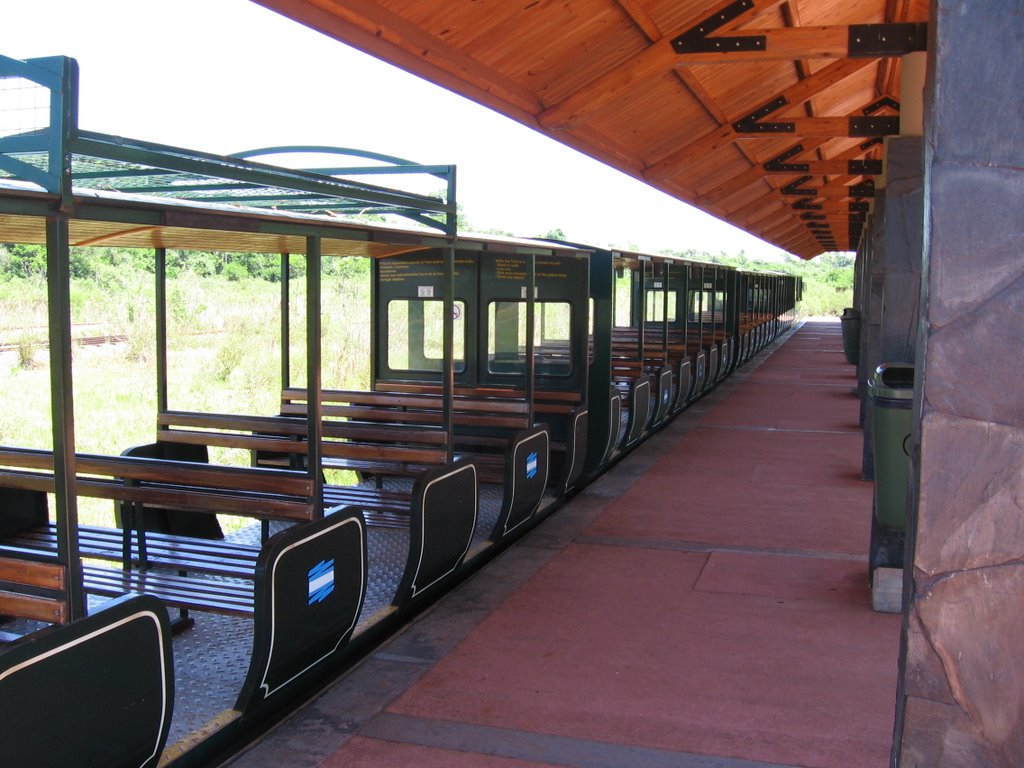 Tren estacion Cataratas by Norgoma