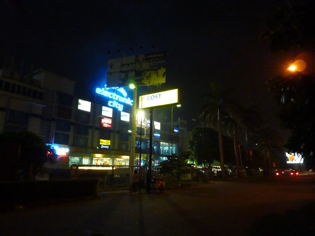 Electronic City Puri Kembangan by Point 'n Shoot