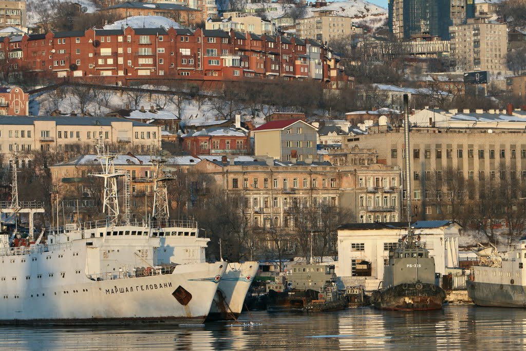 Vladivostok by Olga Deduchenko