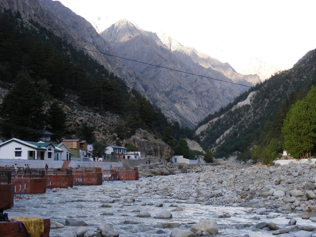 % gangotri ghat by avinash_phadnis