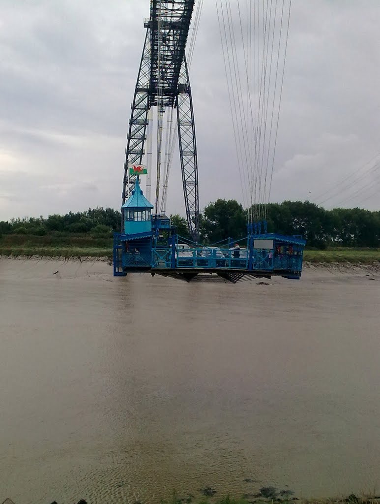 Newport transporter bridge in use by david thomas