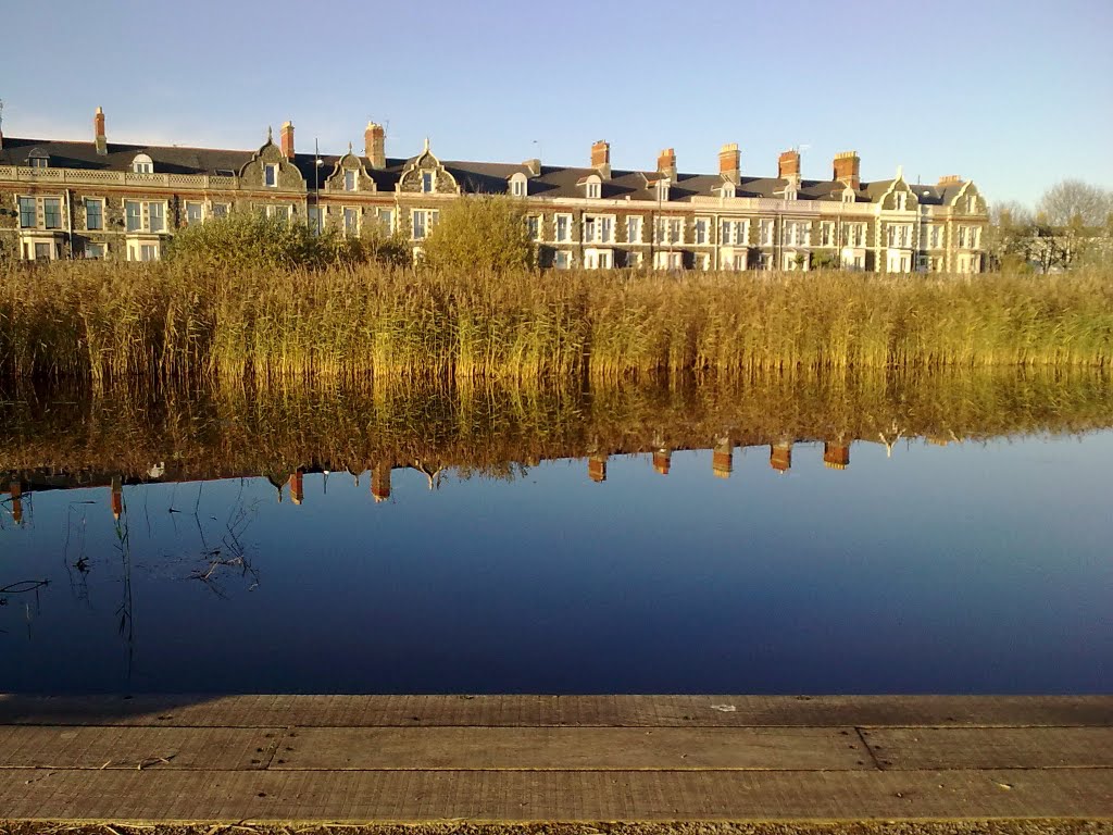 Windsor Esplanade Cardiff Bay by david thomas