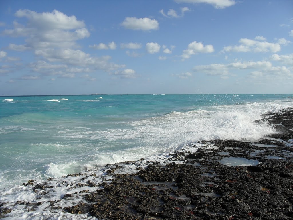 Varadero on the rocks by gordo1958