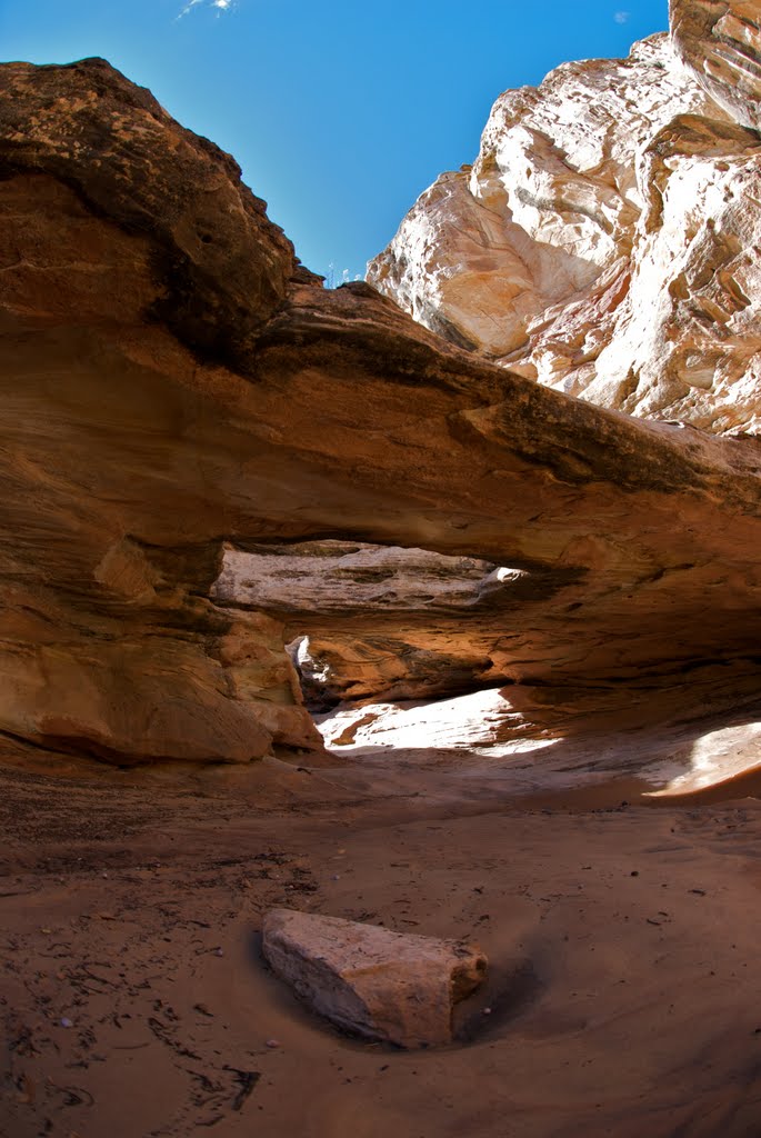 Trail mark 13, Capitol Reef by Ruud Evers