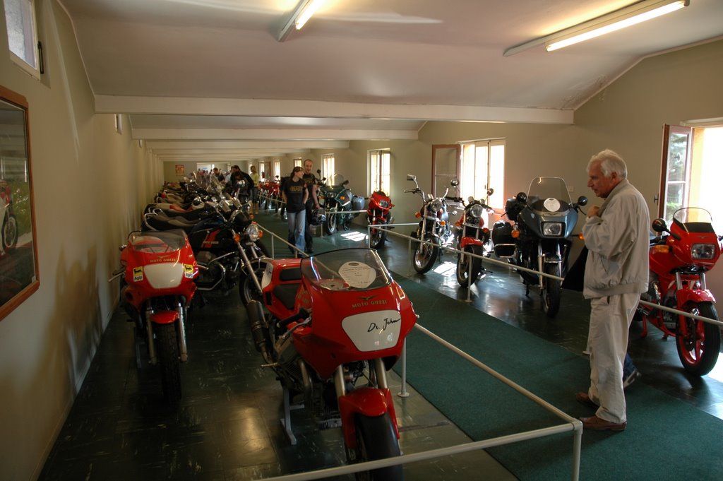 Museo Moto Guzzi by Roberto Sonzogni