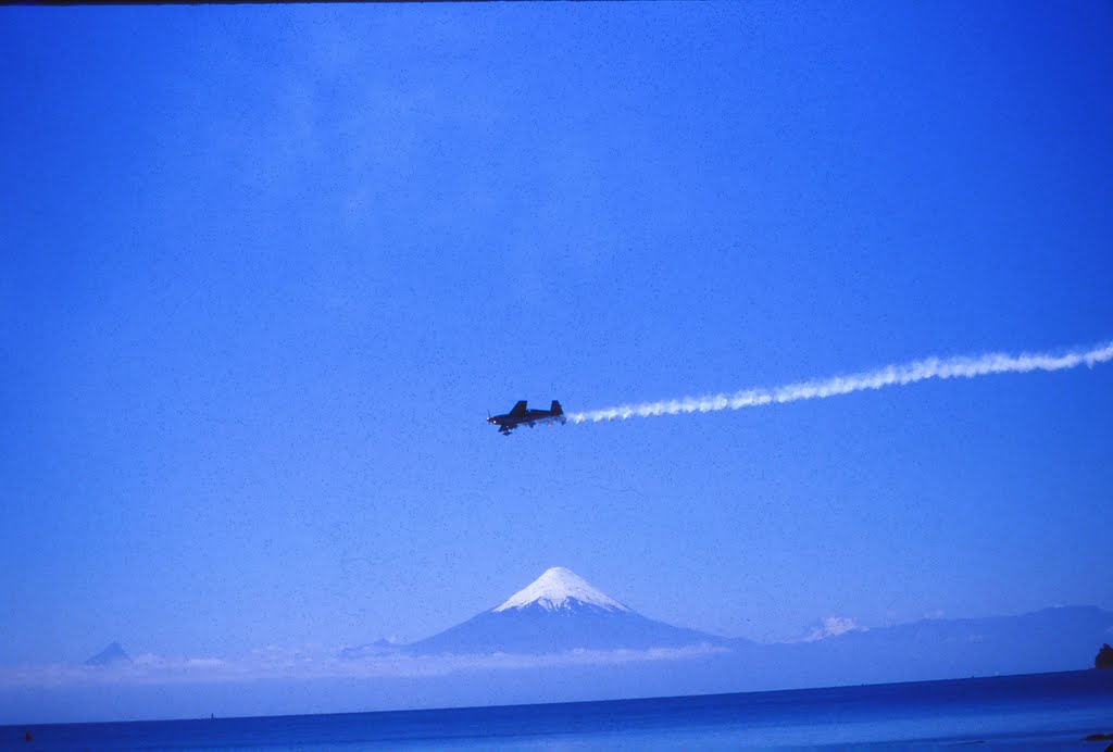 Grupo "Halcones", en Frutillar, 1991. by Octavio Aldea