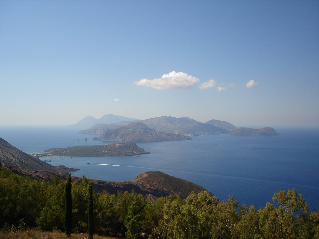 Capo Grillo, Vulcano by G.BIZ