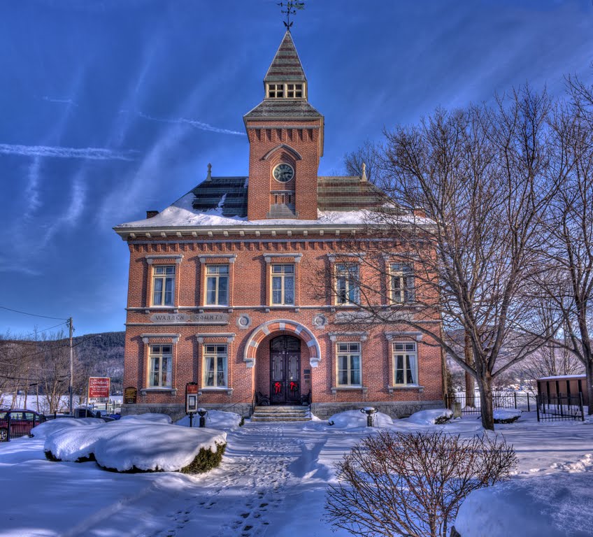 Old Warren County Courthouse (1845) by Rolf R