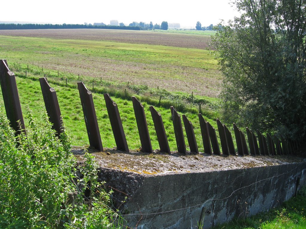 WW2 Dutch Roadblock. It saw action at the 10th of may 1940. See another one 1.1 KM South-West. by Wil Kuijpers