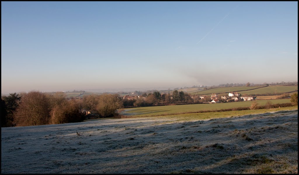 View WNW towards the Kingswood conurbation by brokenbeau