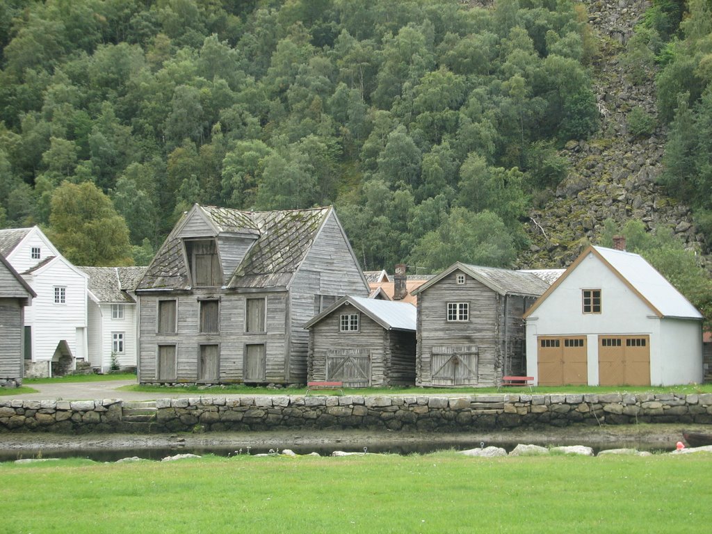 Lærdalsøyri, Norway by hirvik