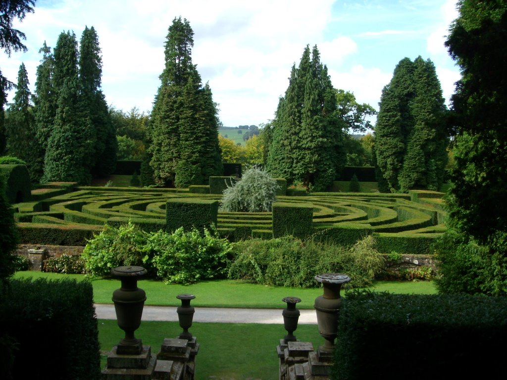 The maze at Chatsworth seen from steps above. by HannibalCat