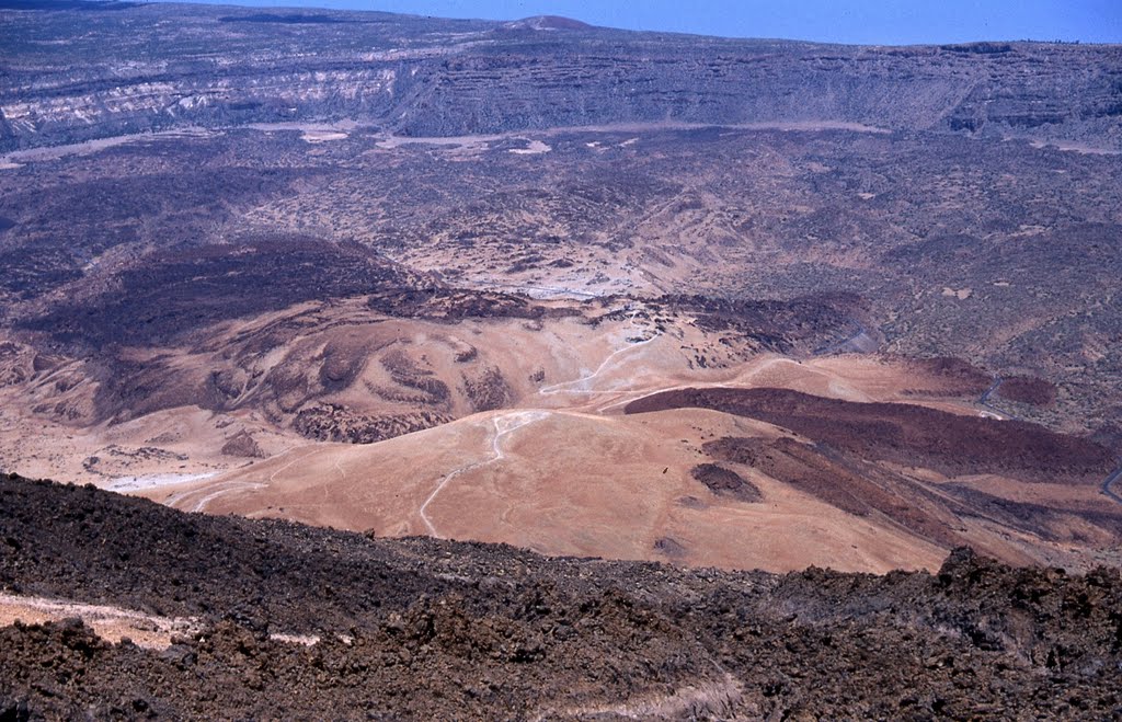 Depuis le sommet du Teide aux Canaries à Ténérife by campiana