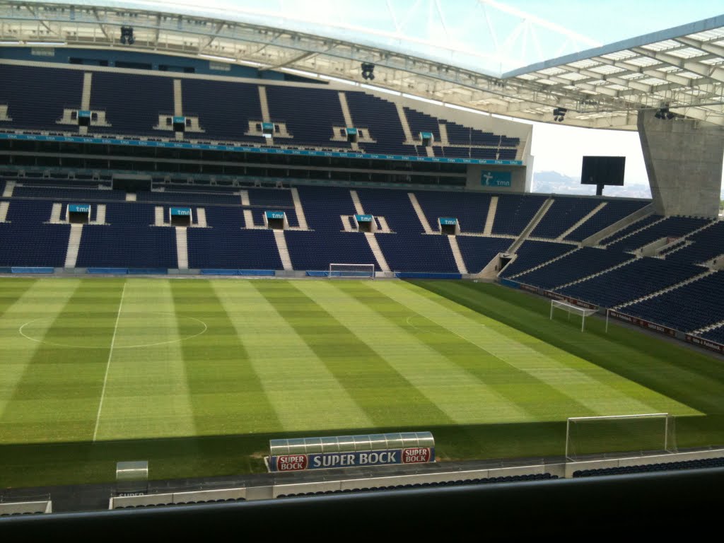 Estadio do Dragão Verão 2010 by Lourenço Steve José