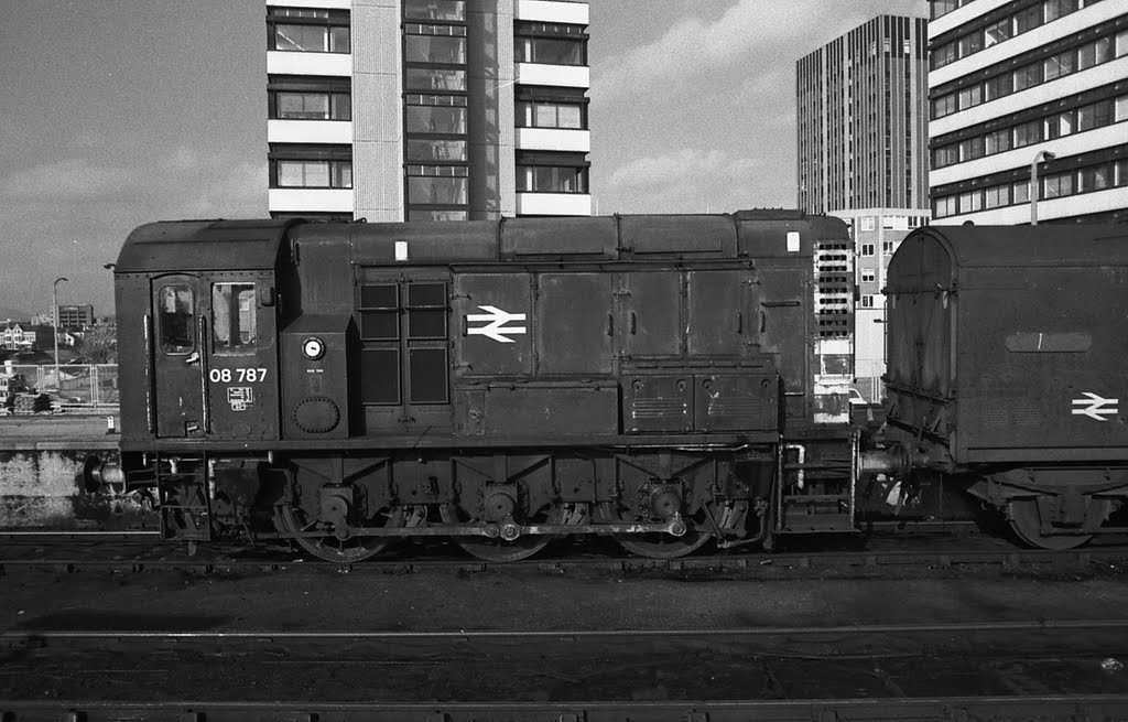 08 707 Cardiff Central 1981 by fat-freddies-cat