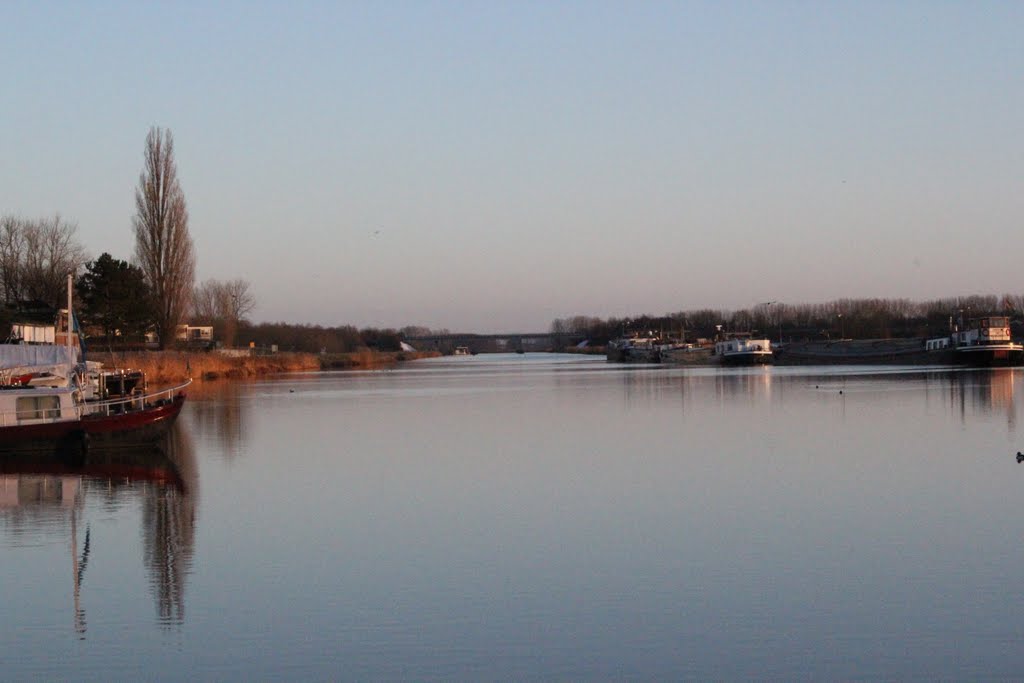 Oude IJssel gezien vanaf de sluis by bbrandwacht