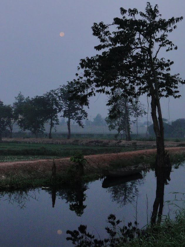 Trăng soi bóng by Trịnh Minh Nhựt